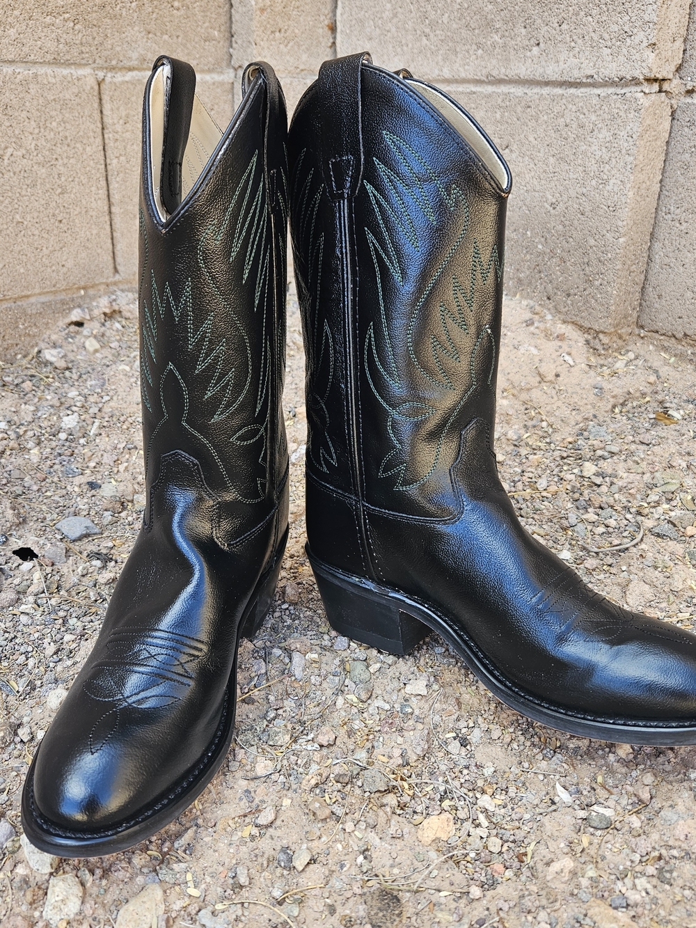 Old West Black Leather Boot CCY1110G; Youth unisex 5.5D/Women's 7, EUC